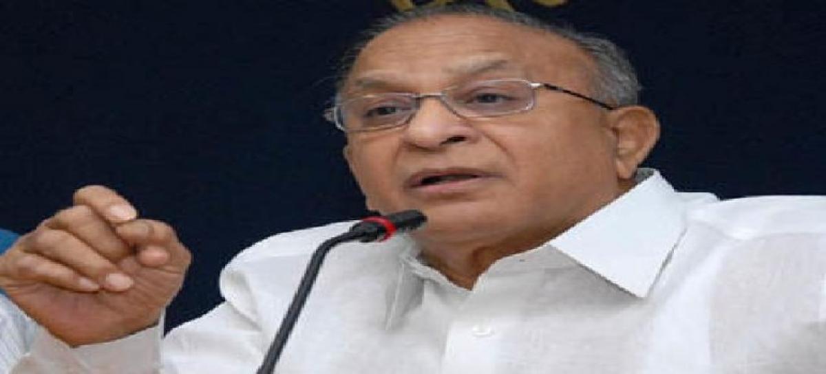 Congress leader Jaipal Reddy flays KCR over poll promises